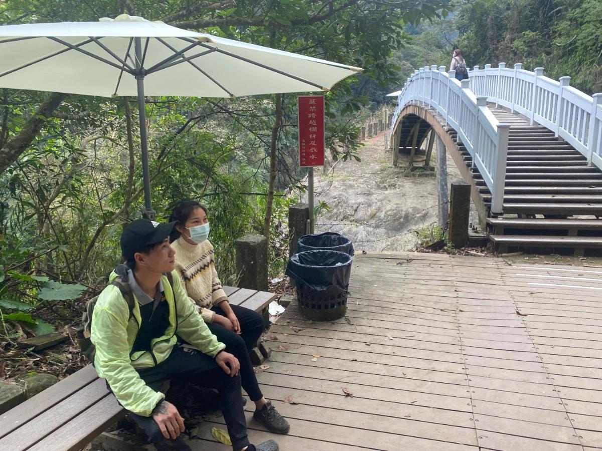 Romeo Inn Zhushan Esterno foto